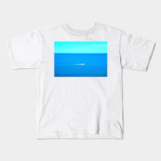 Scene from Numana Alta with the Adriatic Sea, waves, a mini-yacht and its white trail Kids T-Shirt